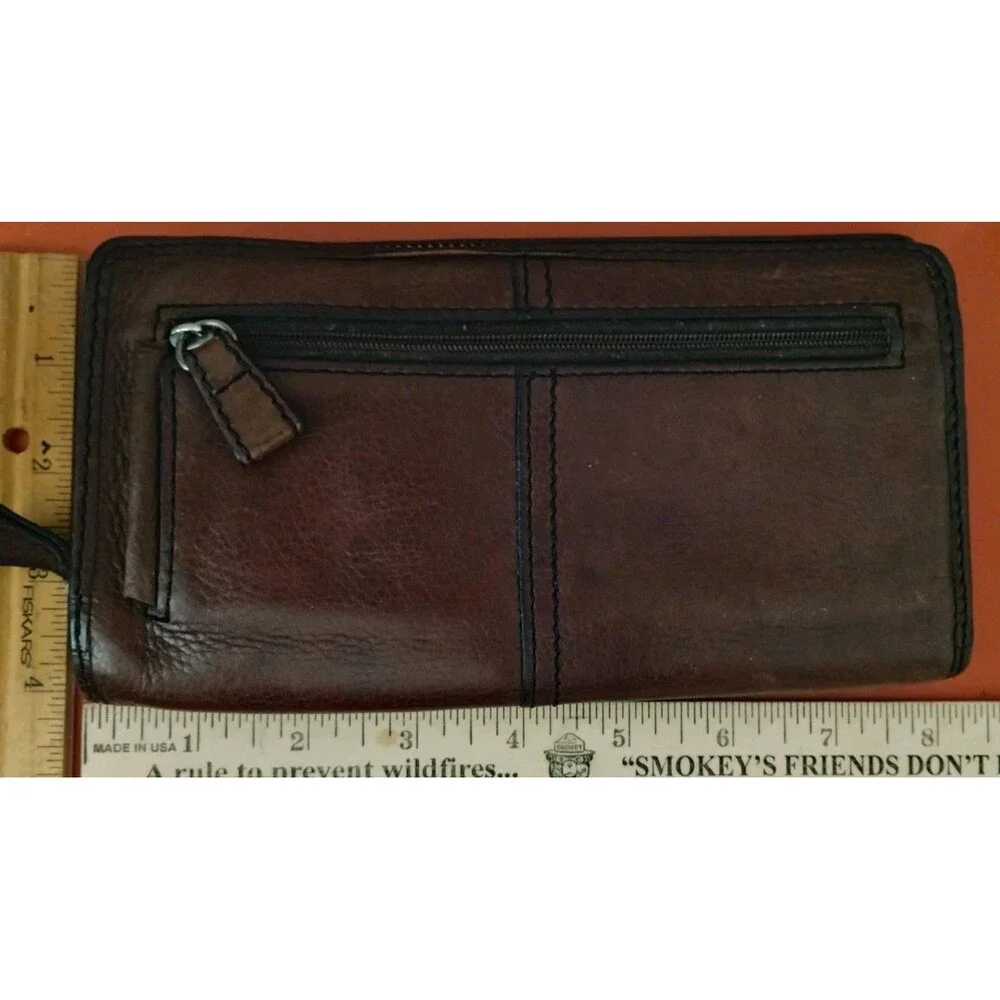 Fossil Maddox Brown Leather Zip Around Clutch Wallet Organizer Keyhole Logo